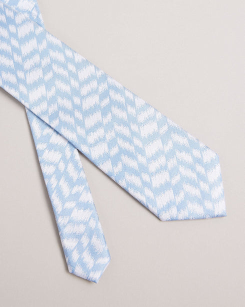 CHEVIE-Ties-Show off your style in CHEVIE. Nothing exudes elegance quite like the silk tie. From weddings to work, the tie is an essential accessory that's sure to impress. It features a unique chevron stripe pattern, perfect for adding some interest to your look. Silk tie Slim style Broken chevron stripes Ted Baker branded- Ted Baker Romania